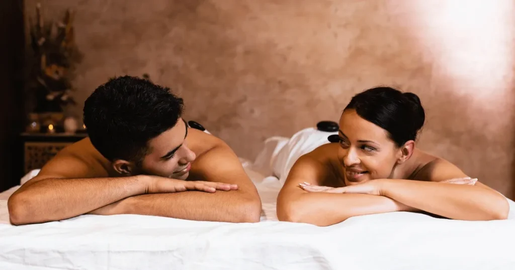 Massagem para casais: como preparar a experiência